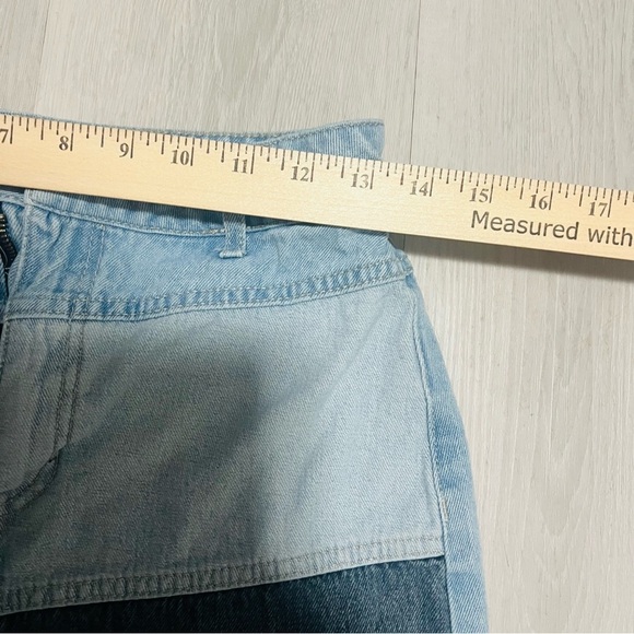 Wild Fable Women's Size 0 Patchwork Denim Mini Skirt Colorblock Medium Wash EUC - Picture 8 of 9